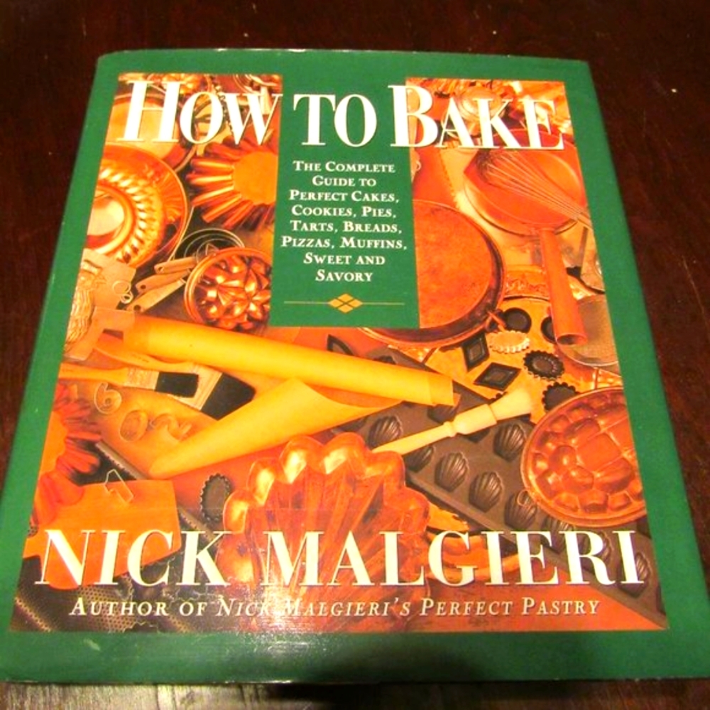 🍆🫑🍄‍🟫 Marvelous Vintage "How to Bake" Cookbook - HC